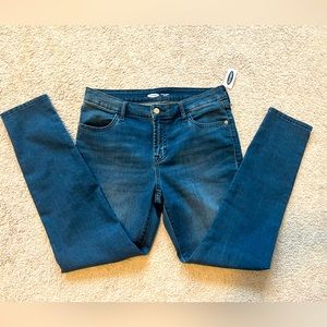 NWT Old Navy Super Skinny Mid-Rise Denim Jeans in Size 12